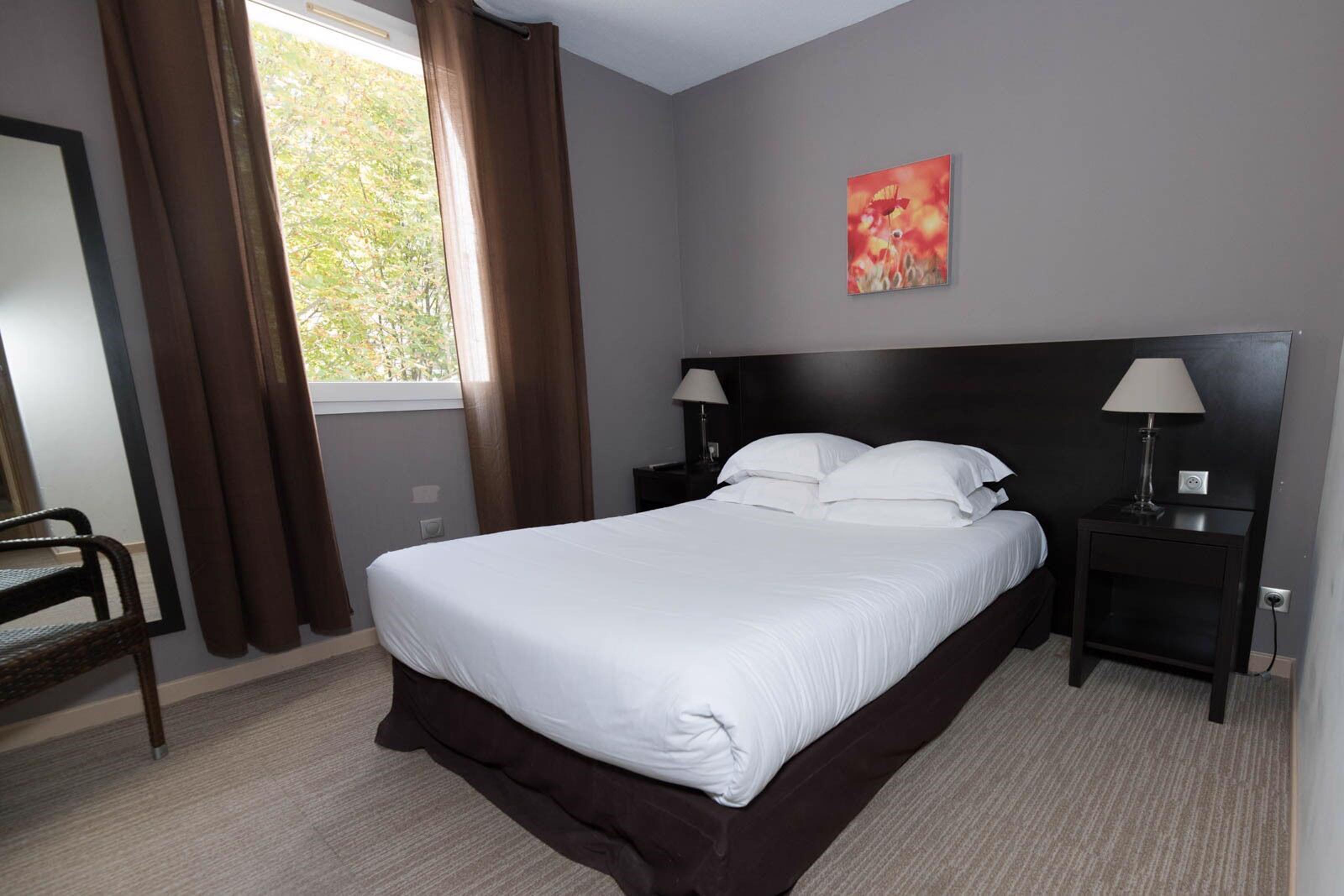Sowell Hotels Domaine De La Petite Isle LʼIsle-sur-la-Sorgue Eksteriør billede